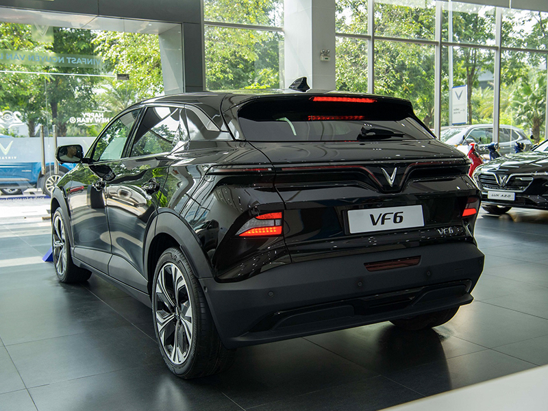 Có 700 triệu nên mua VinFast nào
