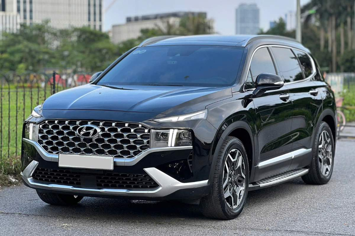 VinFast VF 8 vs Hyundai Santa Fe